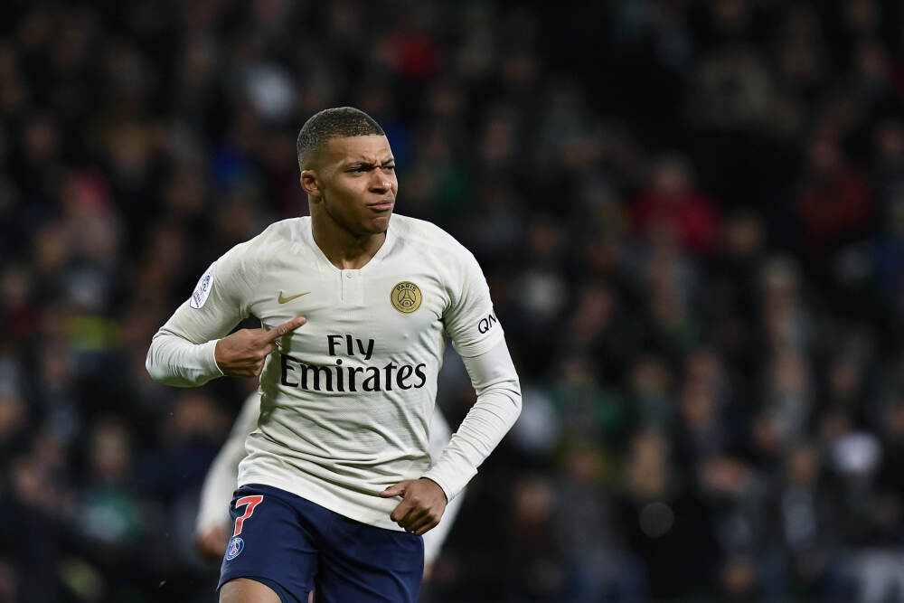 “不买欧元、不碰日元”，欧洲资管巨头Amundi：去美元化下黄金是最现实的替代品